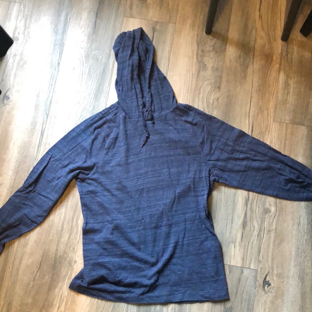 Men’s Medium Old Navy T-shirt hoodie